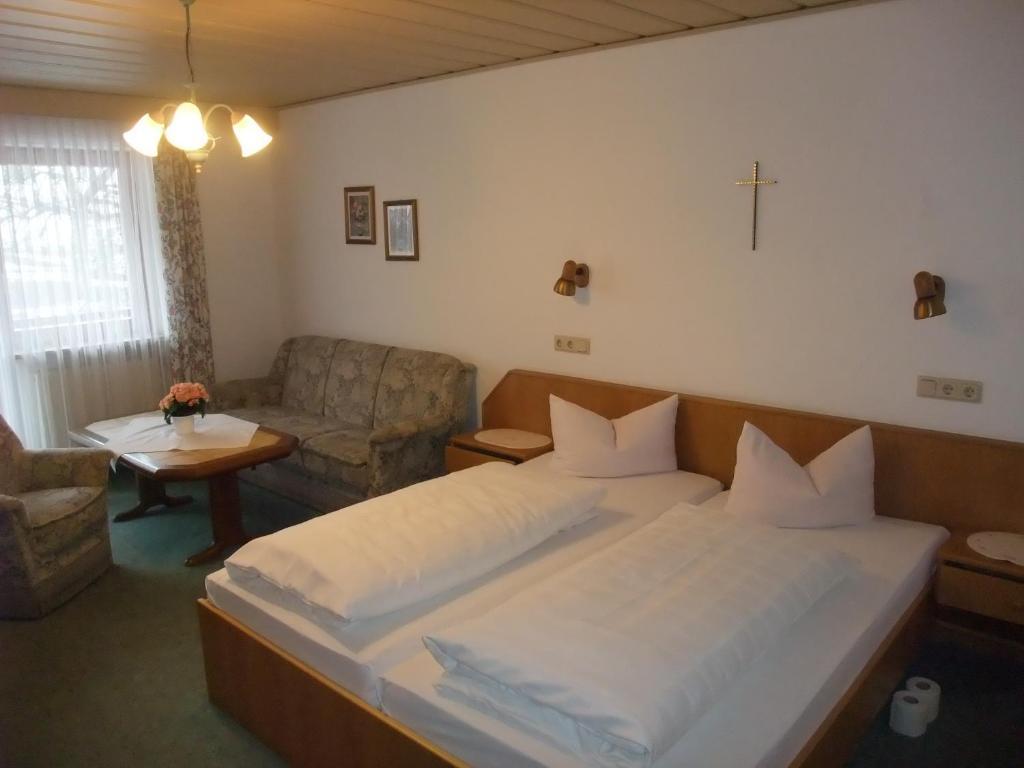 Gasthof Alte Post Obertrubach Zimmer foto